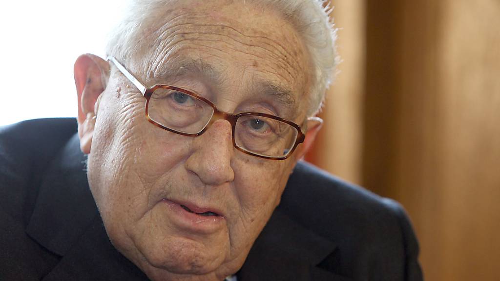 ARCHIV - Der ehemalige US-Außenminister Henry Kissinger ist tot. Der Deutschamerikaner starb am Mittwoch im Alter von 100 Jahren in seinem Zuhause im Bundesstaat Connecticut. Foto: Daniel Karmann/dpa