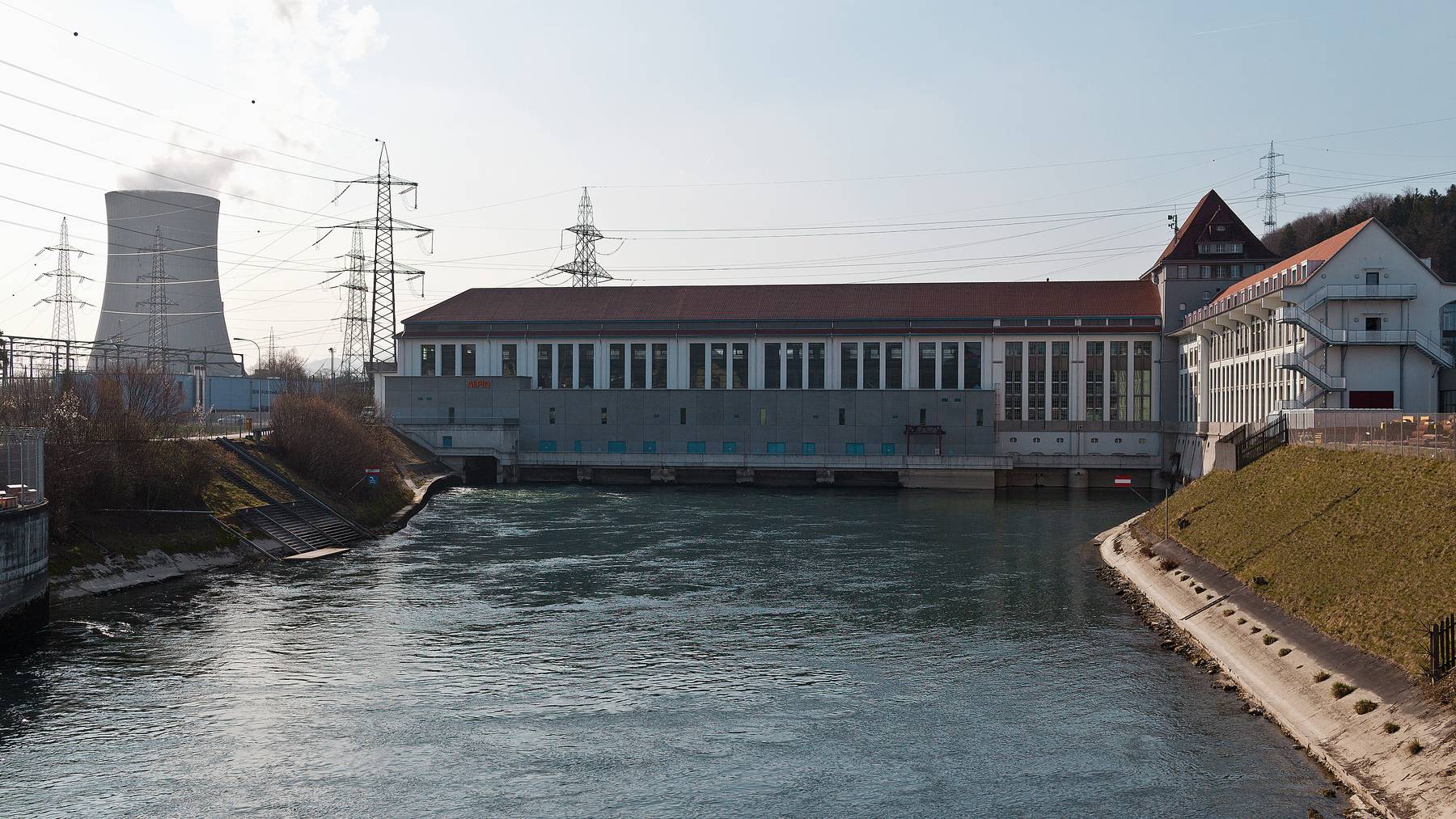 In Niedergösgen ist eine tote Person aus der Aare geborgen worden.