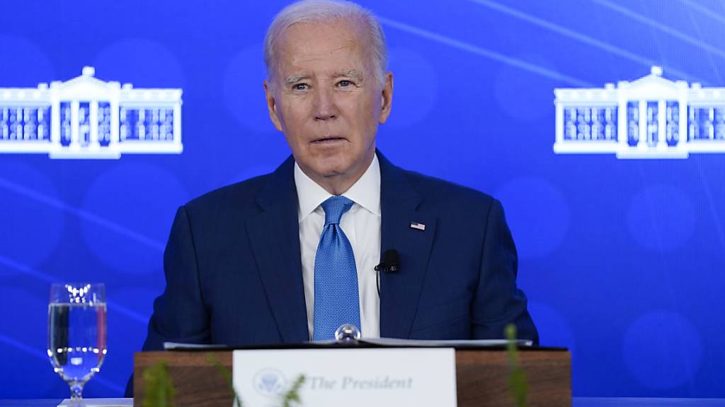 Präsident Joe Biden wurde bei der TV-Debatte der Präsidentschaftsanwärter der US-Republikaner oft kritisiert. Foto: Evan Vucci/AP/dpa