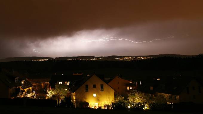 Ab Montagnachmittag ziehen neue Gewitter über das Argovialand