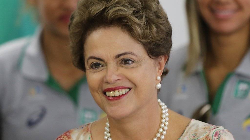 Sagte eine geplante Asien-Reise ab, um sich um Brasiliens Finanzprobleme zu kümmern: Präsidentin Dilma Rousseff. (Archivbild)