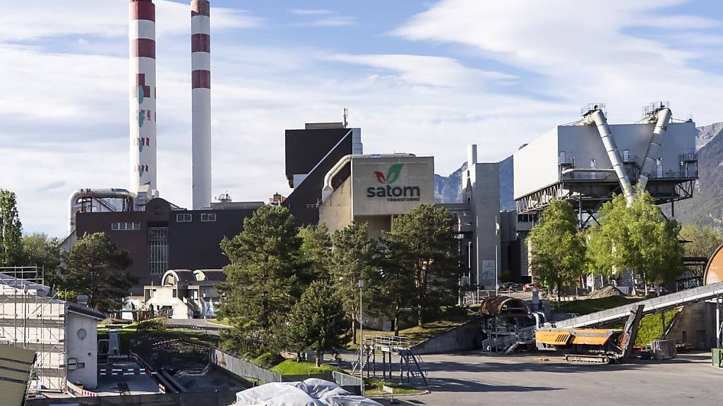 Die Satom-Müllverbrennungs- und Wärmerückgewinnungsanlage in Monthey im Unterwallis nach dem Feuerwehreinsatz.