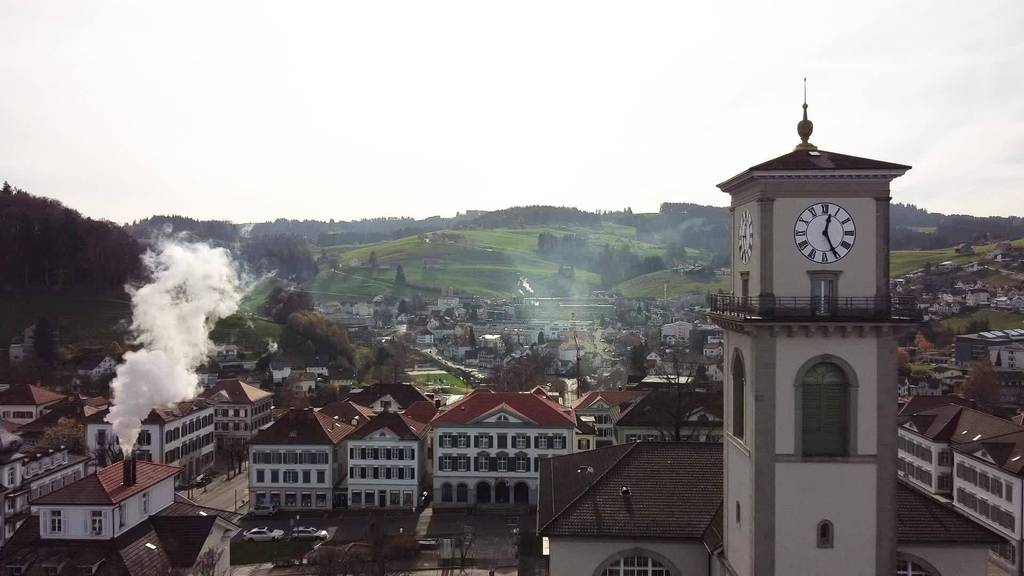 Kurznachrichten: Gebirgskantone, Säntis Schwebebahn, Schwein