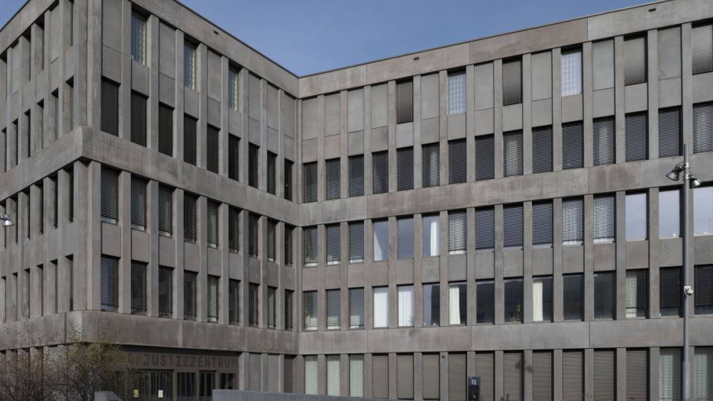 Das Strafgericht in Muttenz BL hat eine 70-Jährige wegen mehrfacher Gefährdung des Lebens verurteilt. (Archivbild).