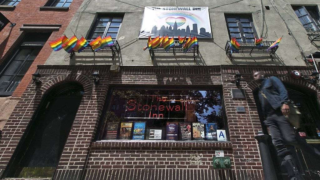 Ist das erste Homosexuellen-Denkmal der USA: Bar Stonewall Inn in New York. (Archivbild)