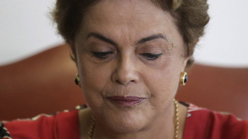 Die Luft wird immer dünner für Präsidentin Dilma Rousseff. Nun scheidet ihr wichtigster Partner aus der Regierungskoalition aus.