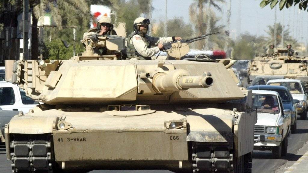 Ein Abrams-Panzer der US-Armee im Einsatz in der irakischen Stadt Tikrit im November 2003. (Archivbild)
