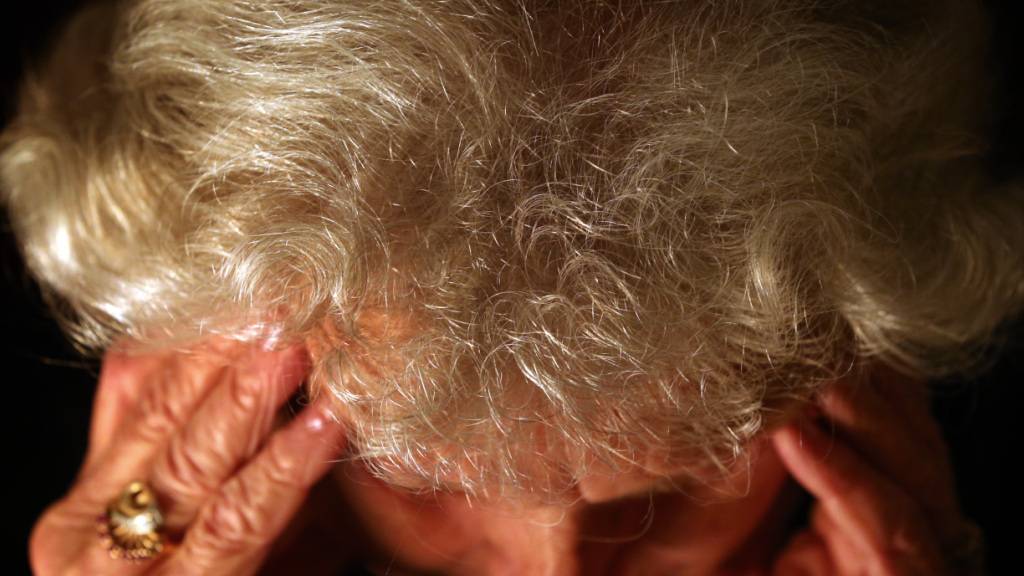Weltweit leben nach WHO-Angaben rund 57 Millionen Menschen mit einer Demenzerkrankung, Tendenz steigend. Medikamente, die die Krankheit heilen können, gibt es bisher nicht. (Archivbild)
