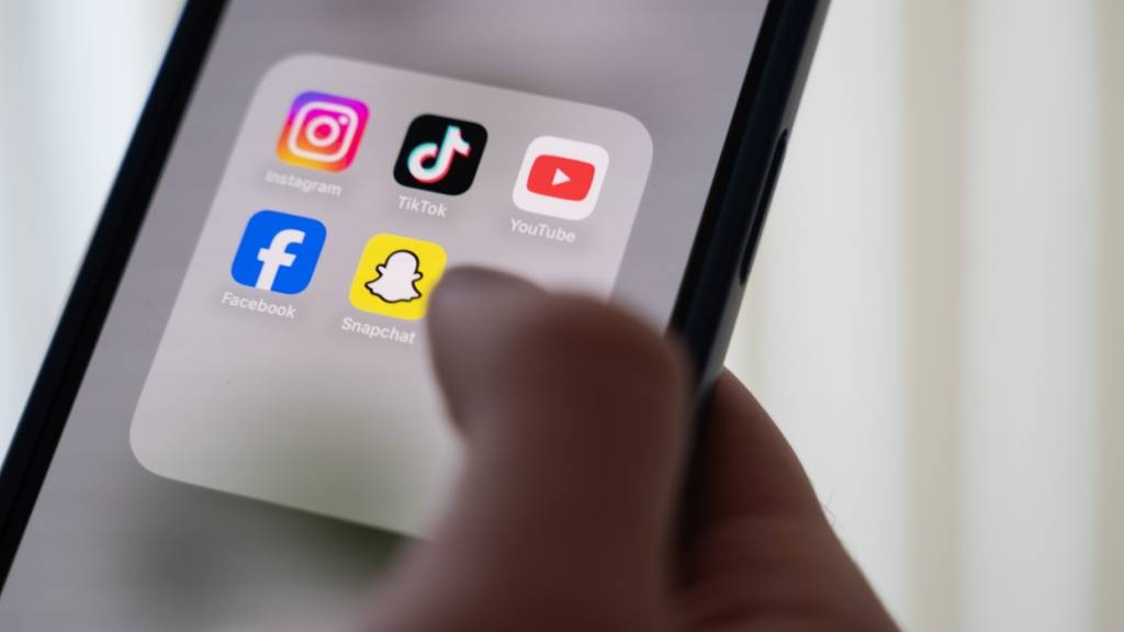 Australien sagt Social-Media-Algorithmen den Kampf an