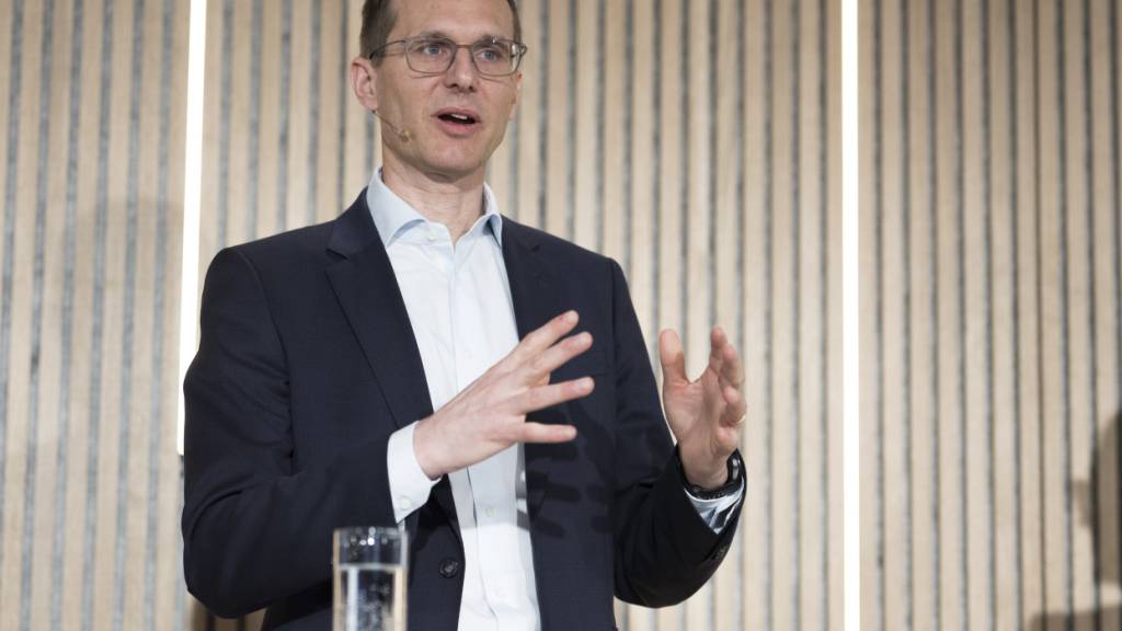 Swisscom-Chef Christoph Aeschlimann im letzten Jahr deutlich höhere Entschädigungen erhalten. Die stiegen um 13 Prozent auf 2,23 Millionen Franken.