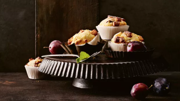 Mit diesen Zwetschgen-Marzipan-Muffins kannst du nichts falsch machen.