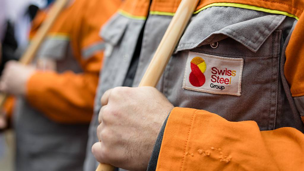 Arbeiter der Swiss Steel haben bereits am 7. Dezember 2024 für den Erhalt der Stellen protestiert. (Archivaufnahme)