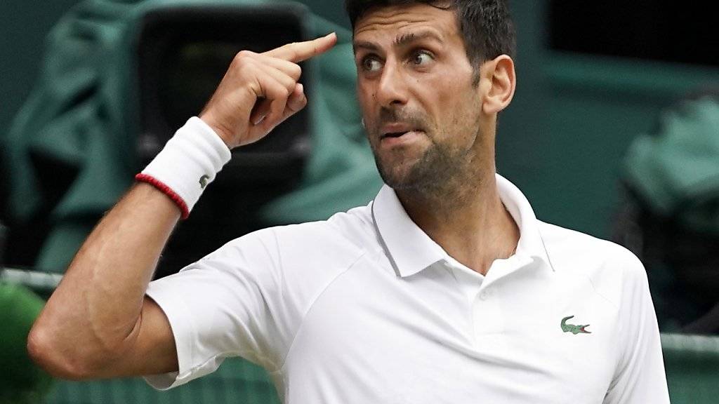 Novak Djokovic ärgerte sich teilweise über sich selbst und das Publikum, gewann seinen Halbfinal letztlich aber souverän