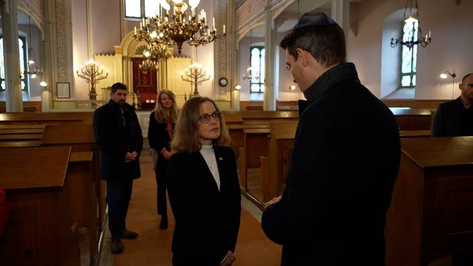 Israelische Botschafterin besucht jüdische Einrichtungen im Aargau