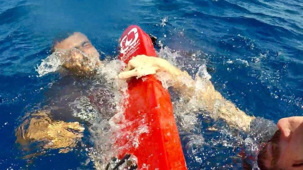 Bei einem Bootsunglück vor der libyschen Küste sind mehrere Flüchtlinge ums Leben gekommen, 60 Menschen konnten gerettet werden. (Symbolbild)