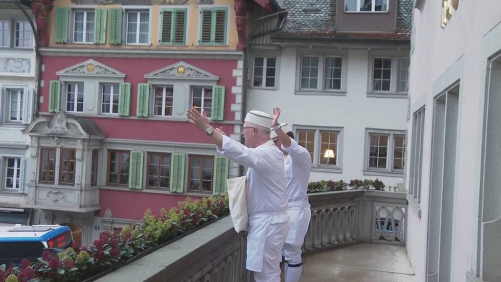 Beim Zuger «Bäckermöhli» fliegen wieder Mutschli und Orangen