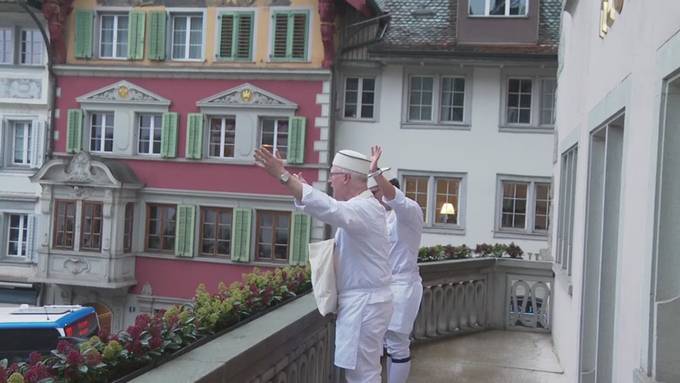 Beim Zuger «Bäckermöhli» fliegen wieder Mutschli und Orangen