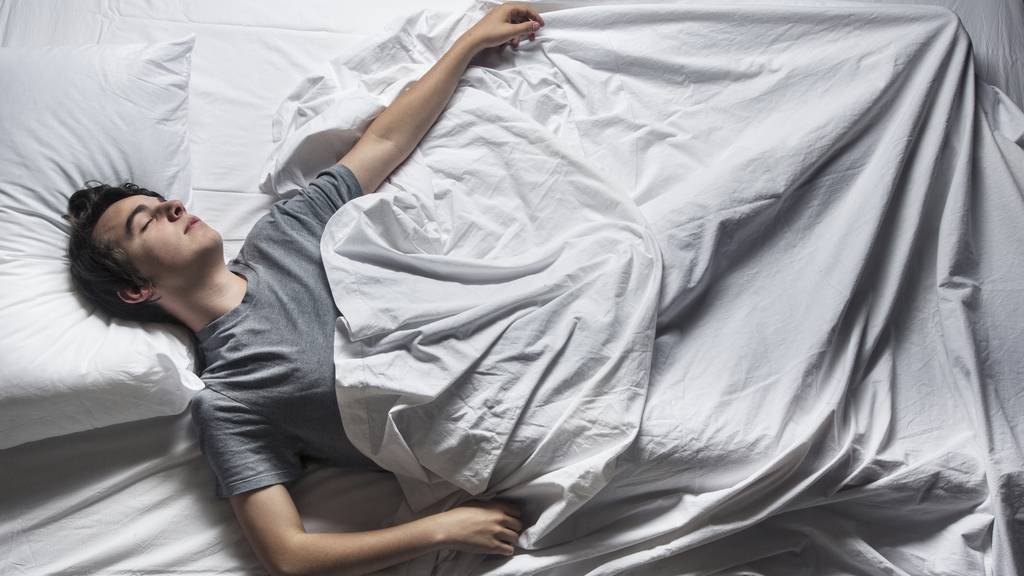 Schlummernde Gefahr: Falsche Schlafposition kann sehr gefährlich sein