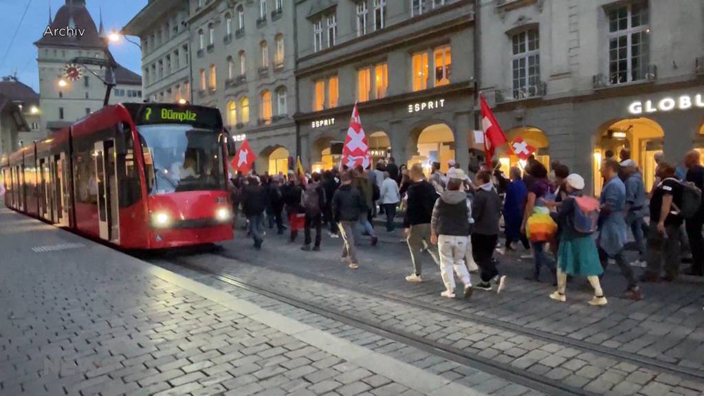 Wegen Massnahmen-Gegner-Demos leidet der Berner Abendverkauf