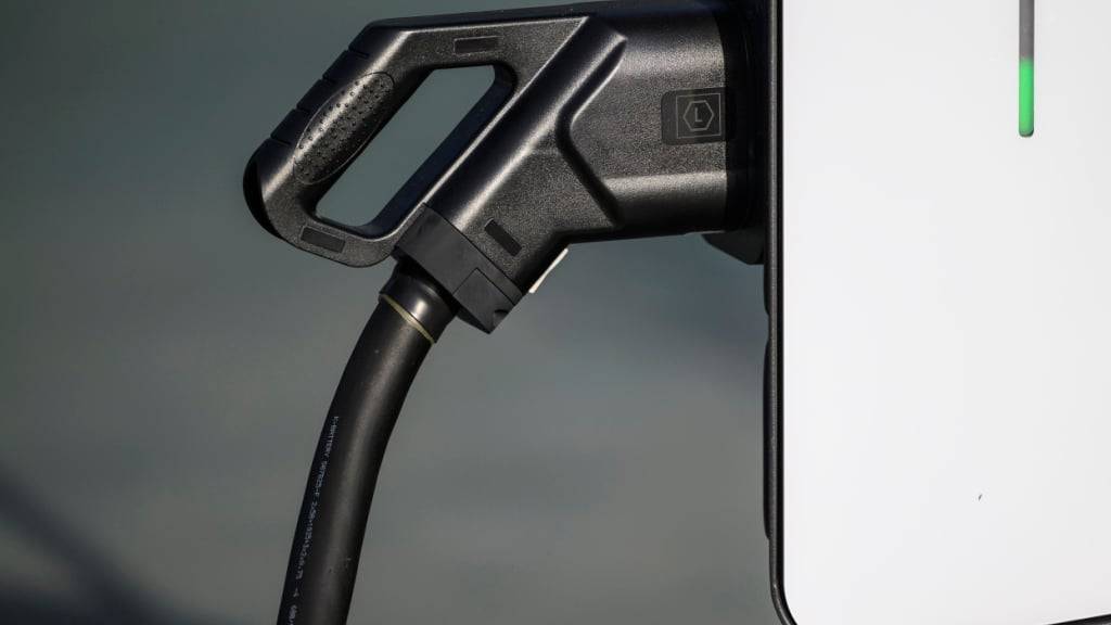 Ziel ist es, dass ab 2035 in der EU keine neuen Autos mit Benzin- oder Dieselmotor mehr zugelassen werden dürfen. (Archivbild)