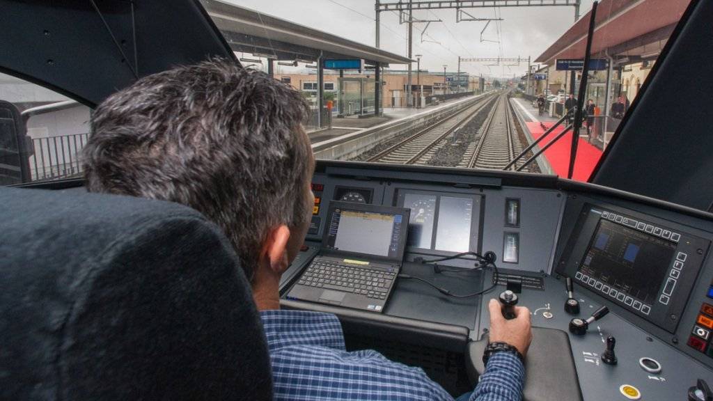 Haben die Lokführer bald ausgedient? Die SBB rechnet beim Bahnsystem mit einer starken Zunahme der Automatisierung (Archiv).