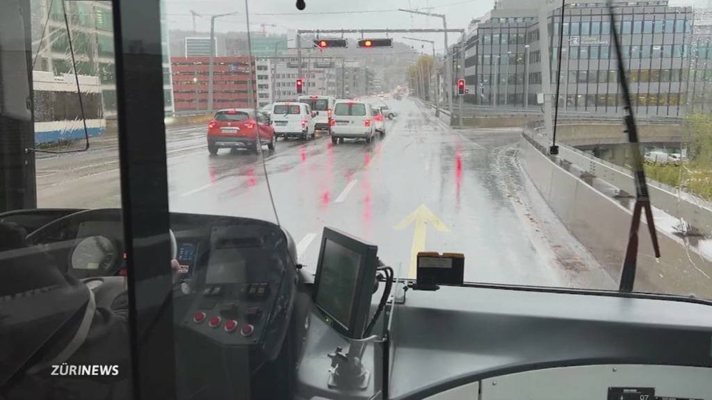 Badran ärgert sich über Musik in Zürcher Bus