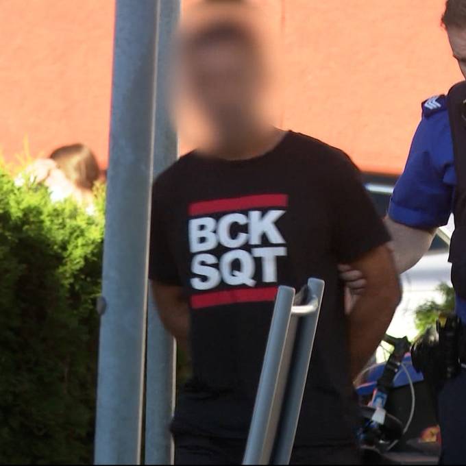 Polizei führt nach Überfall auf Spielsalon Unschuldigen ab