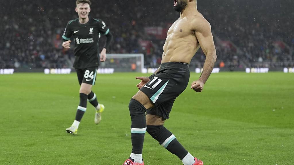 Mohamed Salah freut sich über seine Tore zur Wende