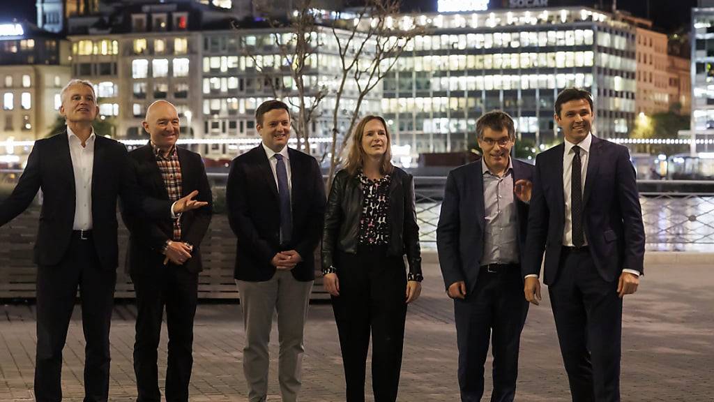 Die sechs Kandidaten der SP für die Nachfolge von Bundesrat Alain Berset haben sich in Genf ihren Parteimitgliedern vorgestellt.