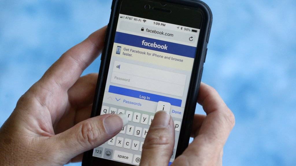 Womöglich E-Mail-Kontakte von 1,5 Millionen Nutzern unabsichtlich hochgeladen: Facebook machte vergangene Woche eine unerlaubte Speicherung von Nutzerdaten öffentlich. (Symbolbild)