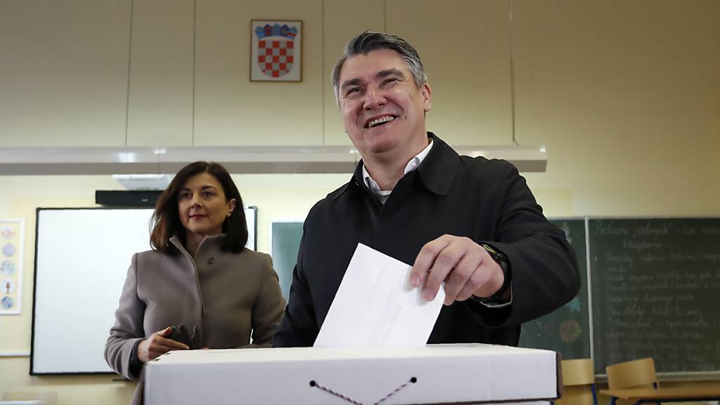 Laut einer Prognose hat der Sozialdemokrat Zoran Milanovic die Präsidentenwahl in Kroatien gewonnen.