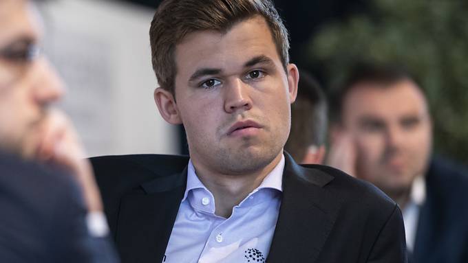 Magnus Carlsen lässt chinesischen Gegner gewinnen