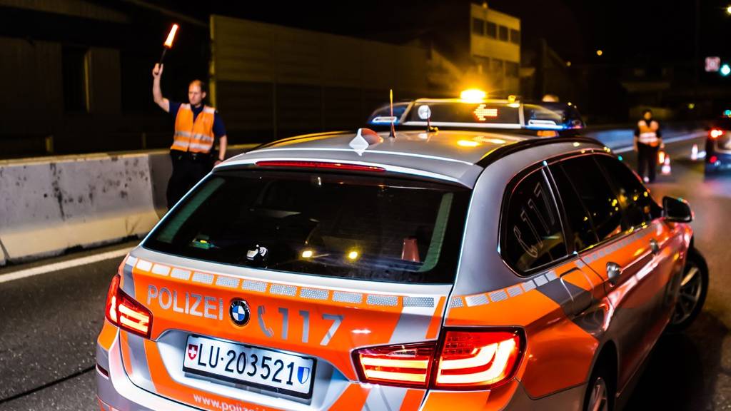 Grosskontrolle in Emmen und Rothenburg: Polizei zieht 5 Autos aus dem Verkehr