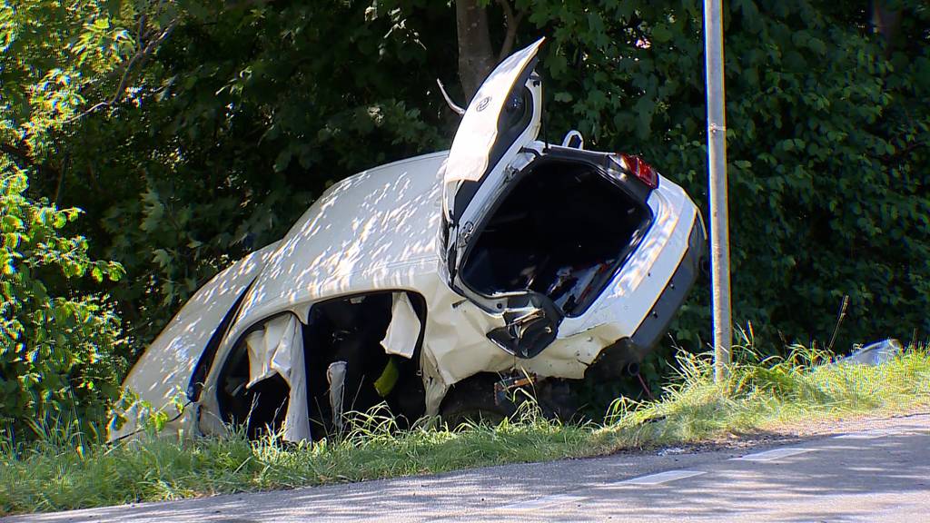 Zweiter Autounfall innert 24 Stunden: Zwei Verletzte nach Zusammenstoss in Altstätten (SG)