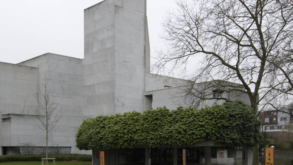 Das Theater St. Gallen blieb während der dreijährigen Sanierungsarbeiten äusserlich unverändert. Umgebaut wurde vor allem im Innern des Gebäudes aus dem Jahr 1968. (Archivbild)