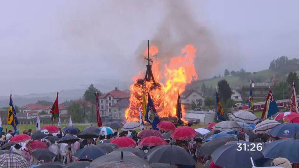 Nach abgeblasenem Sechseläuten: Bögg wird in Heiden verbrannt