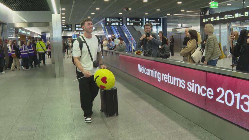 Zurück in der Heimat: Erste Passagiere aus Kriegsregion in Zürich gelandet