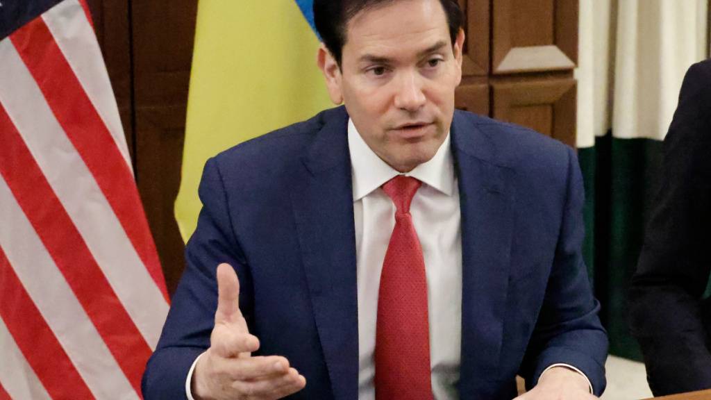 US-Außenminister Marco Rubio spricht während eines Treffens mit ukrainischen Vertretern. Foto: Terry Renna/AP/dpa