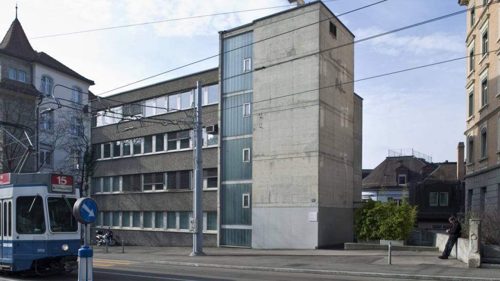 KOF Institut sieht weiterhin verhaltene Stimmung in Schweizer Wirtschaft (Archivbild)