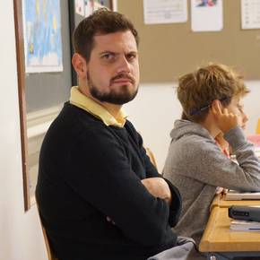 Dominik lernt seinen Klassenlehrer kennen