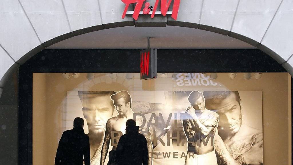 H&M will sich in der Schweiz weiter ausbreiten und neue Filialen eröffnen. (Archiv)