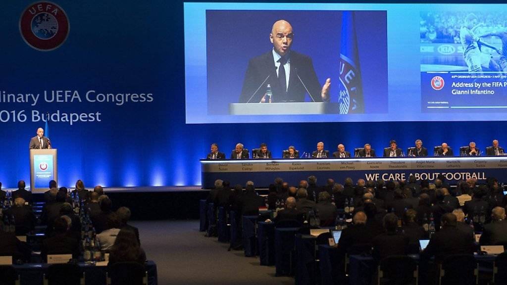 Die UEFA nahm bei ihrem Kongress in Budapest den Kosovo als Mitgliedsverband auf