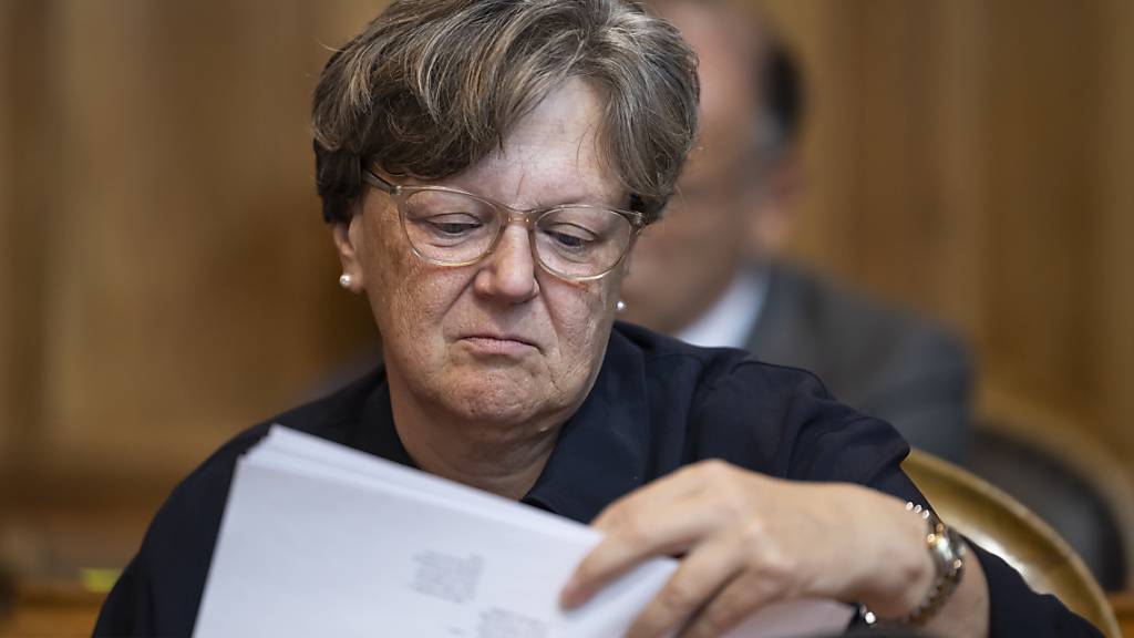 Die Freiburgerin Isabelle Chassot (Mitte) hat die Wiederwahl in den Ständerat nicht im ersten Anlauf geschafft. (KEYSTONE/Alessandro della Valle)