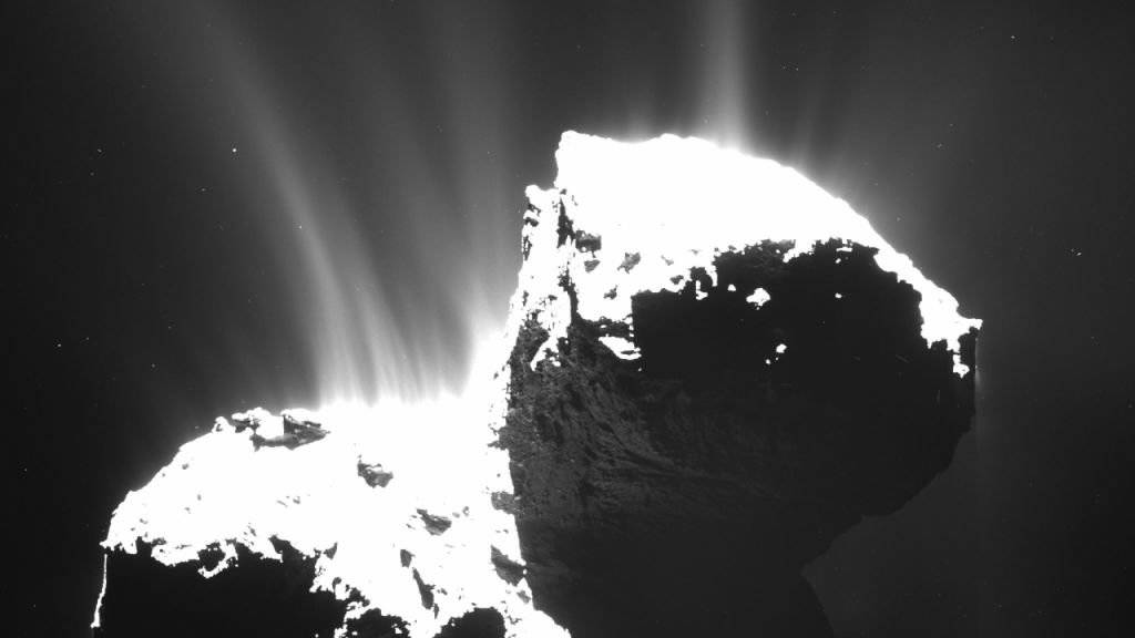 Könnten Kometen wie Tschuri zur Entstehung von Leben auf der Erde beigetragen habe? Ein Forscherteam hat nun Moleküle in Tschuris Dunstwolke nachgewiesen, die für lebende Organismen eine Schlüsselrolle spielen. (Archivbild)