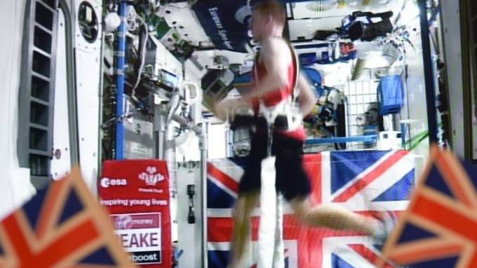 Britischer Astronaut schafft Marathon-Lauf im All