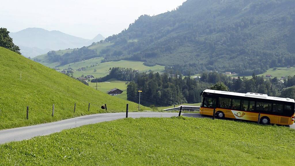 Nidwalden soll 7,3 Millionen Franken an Bus und Bahn zahlen