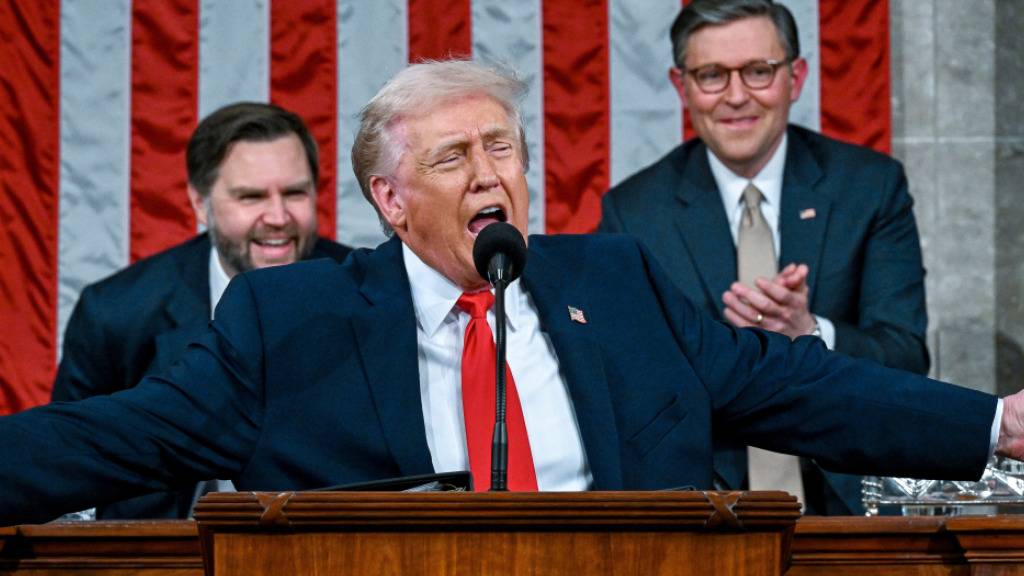 Trump beschwört seinen Zoll- und Migrationskurs