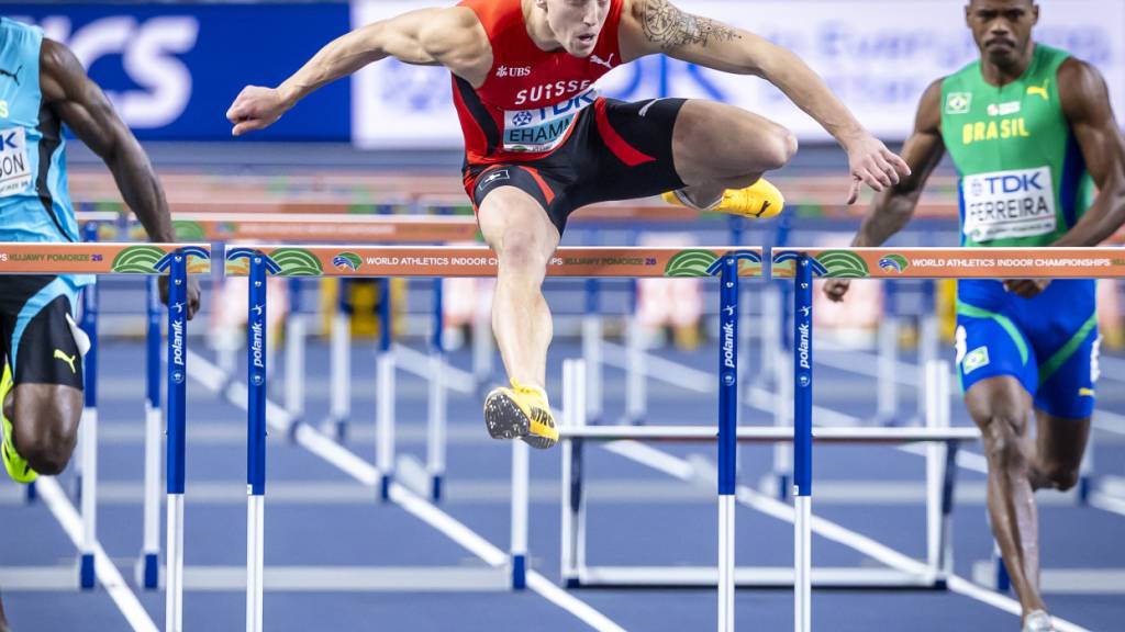 Zieht über 60 m Hürden allen davon: Simon Ehammer