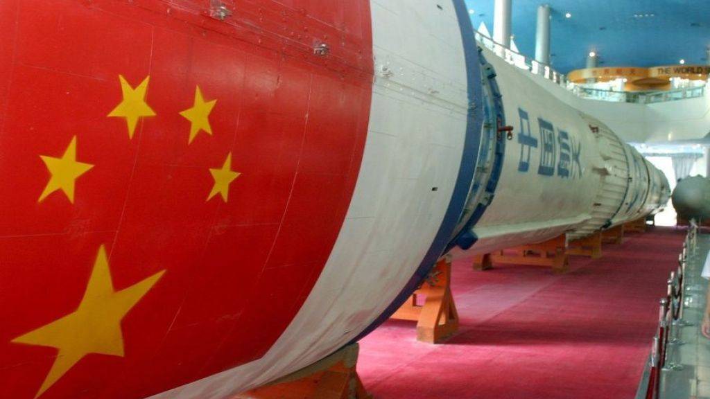 China hat erstmals eine Rakete von einem Schiff aus gestartet. Mit dieser kostengünstigen Variante erhofft sich das Land einen Vorteil im wachsenden Markt der Satelliten mit geringem Neigungswinkel. (Symbolbild)