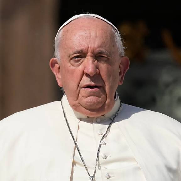 Papst ebnet Weg für Segnung homosexueller Paare